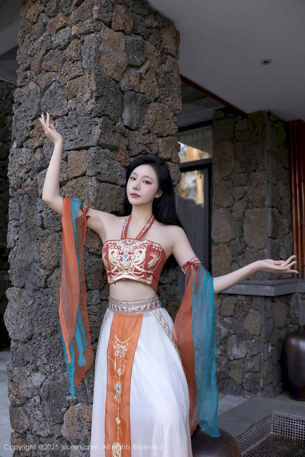 秀人网模特安然anran古风服饰搭配肉色丝袜性感写真