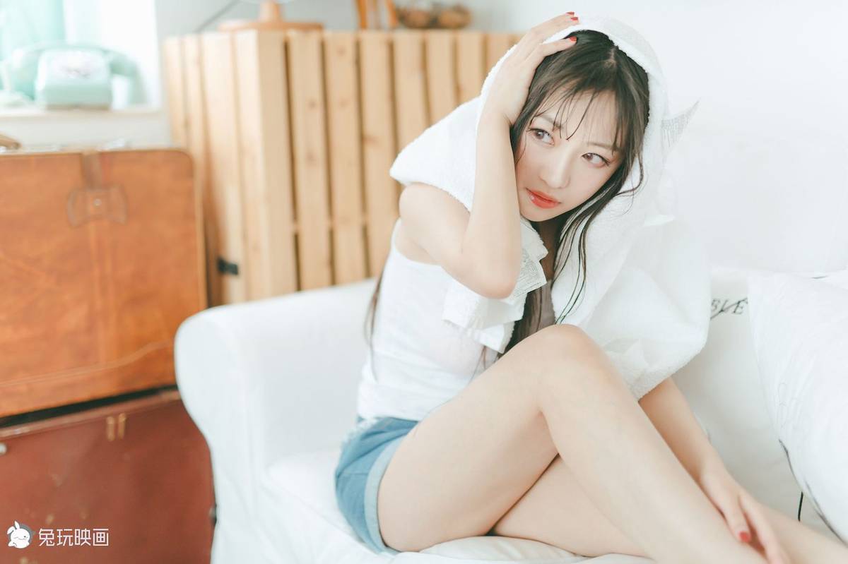 兔玩映画清纯小姐姐俏皮可爱多套服饰居家生活照-27