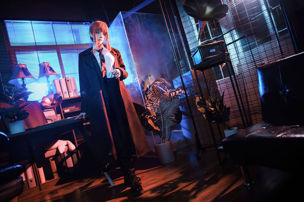 软妹子桜桃喵白衬衫肉色丝袜职场OL装扮COS玛奇玛-23