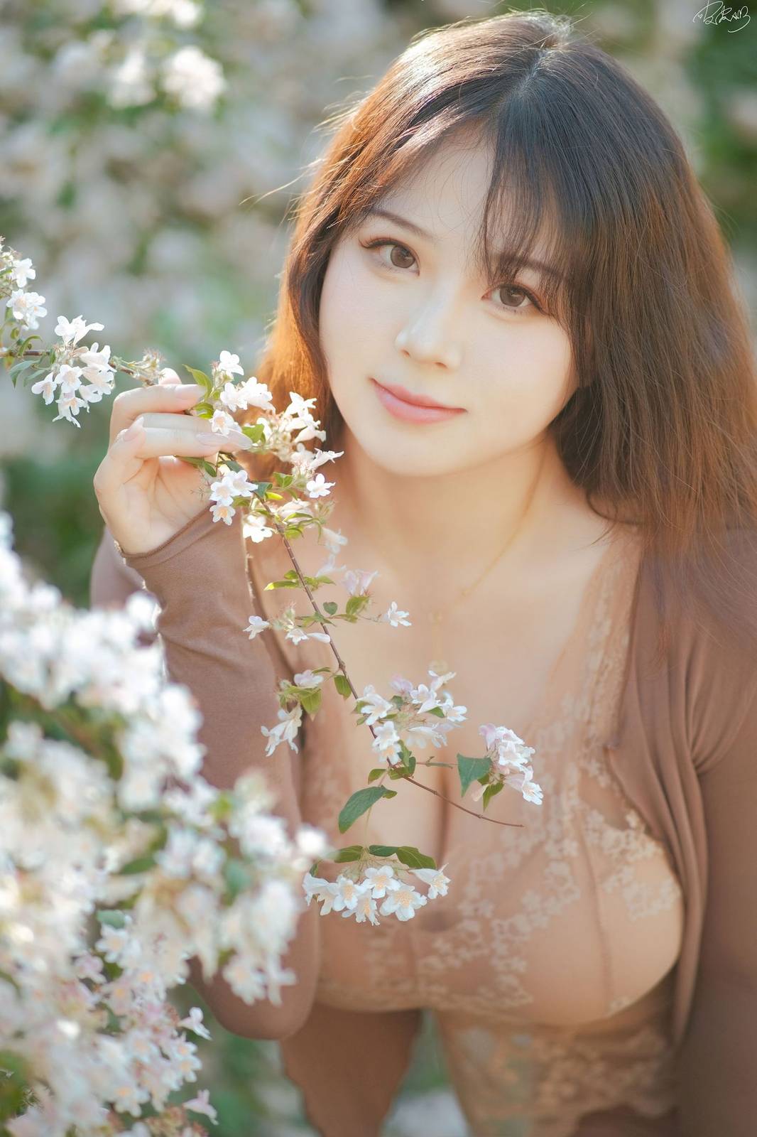 网络美女皮皮奶可可爱了啦公园长椅人妻户外写真-28