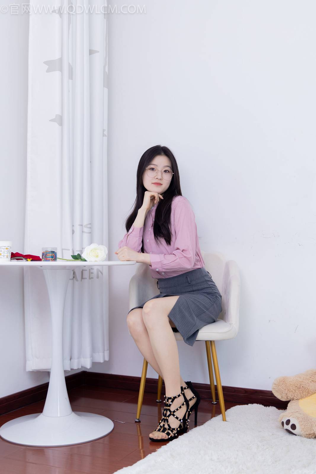 物恋传媒模特青柠粉红丽人酒窝浅浅主题清纯写真