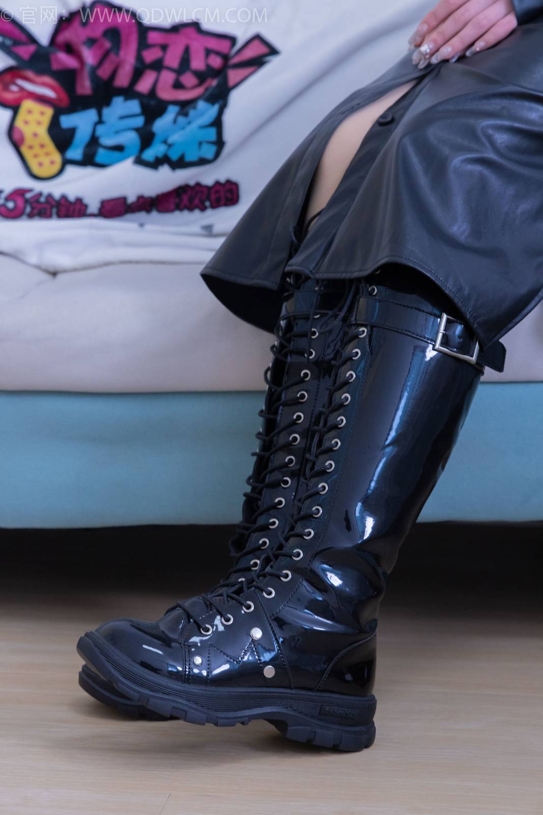 物恋传媒冰山美人川川黑丝美腿黑色皮衣冷艳写真-42