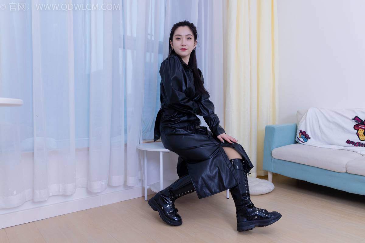 物恋传媒冰山美人川川黑丝美腿黑色皮衣冷艳写真-89