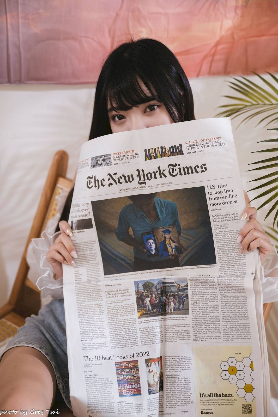 性感少女小穎蕾丝上衣牛仔短裙手握小吉他写真-28