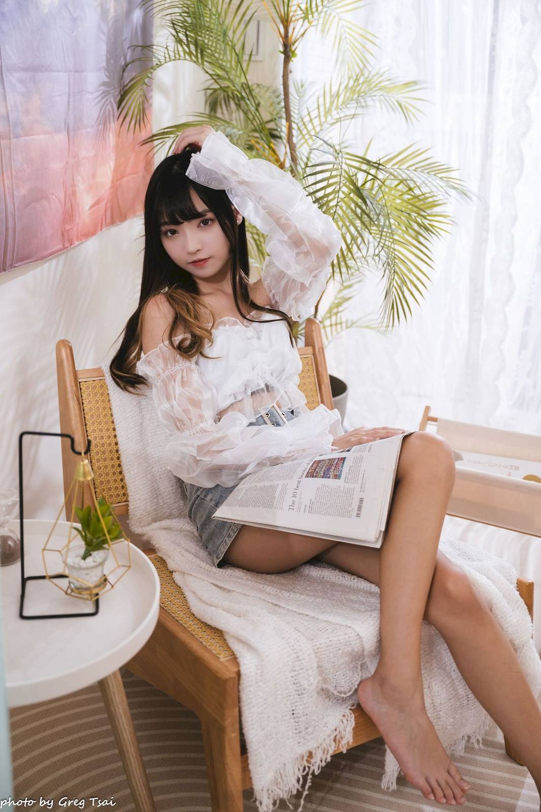 性感少女小穎蕾丝上衣牛仔短裙手握小吉他写真-31