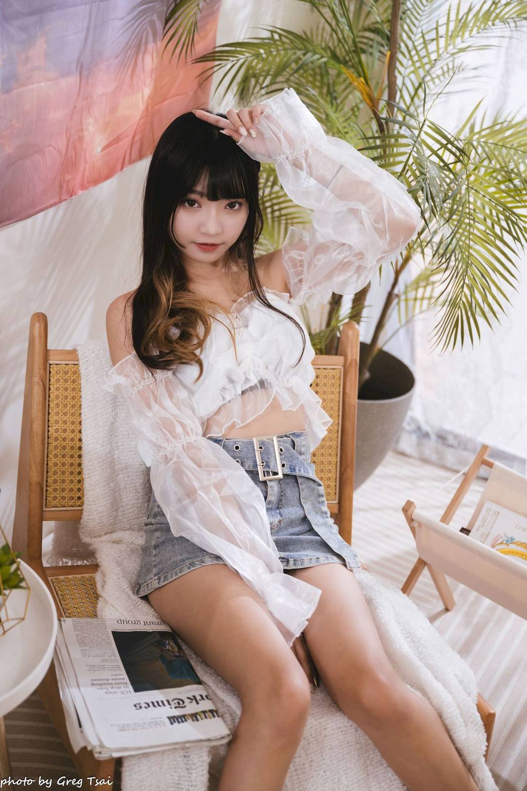 性感少女小穎蕾丝上衣牛仔短裙手握小吉他写真-38