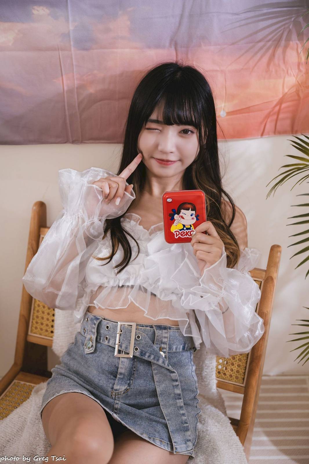 性感少女小穎蕾丝上衣牛仔短裙手握小吉他写真-44