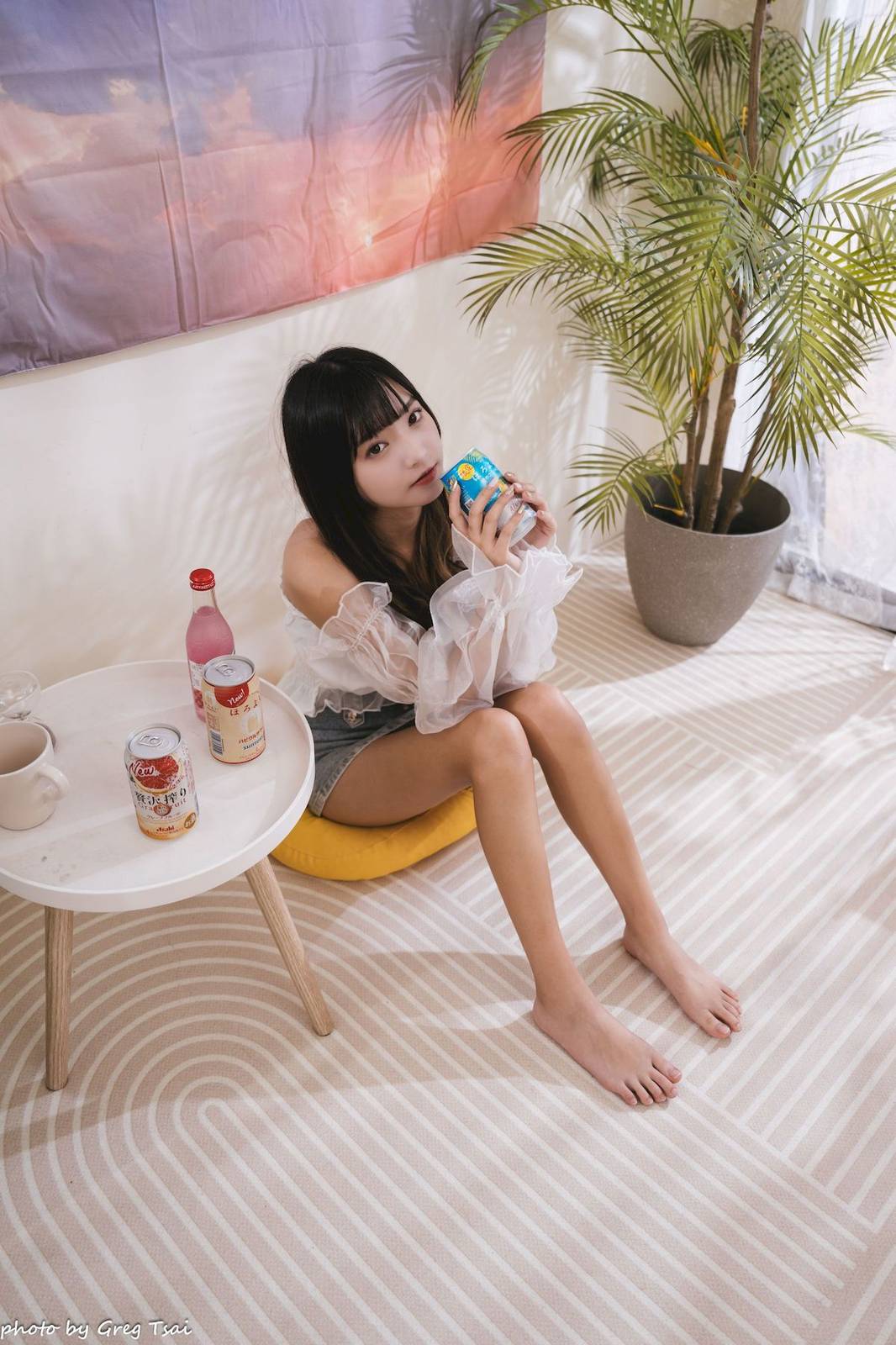 性感少女小穎蕾丝上衣牛仔短裙手握小吉他写真-104