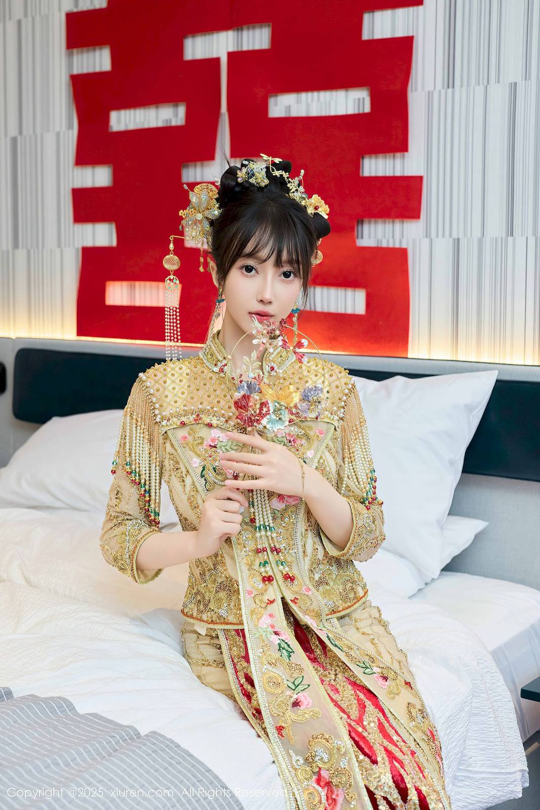 秀人网模特玥儿玥er秀禾服饰肉色丝袜心愿旅拍