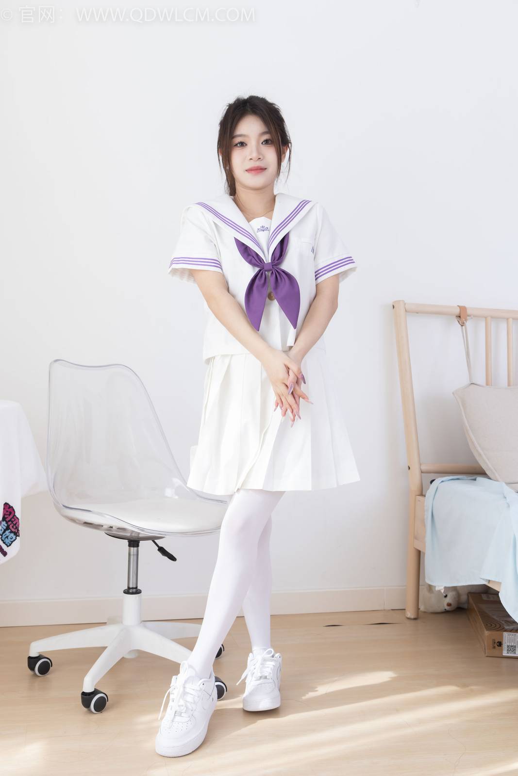 物恋传媒模特闪闪白色JK制服套装白丝板鞋写真-55