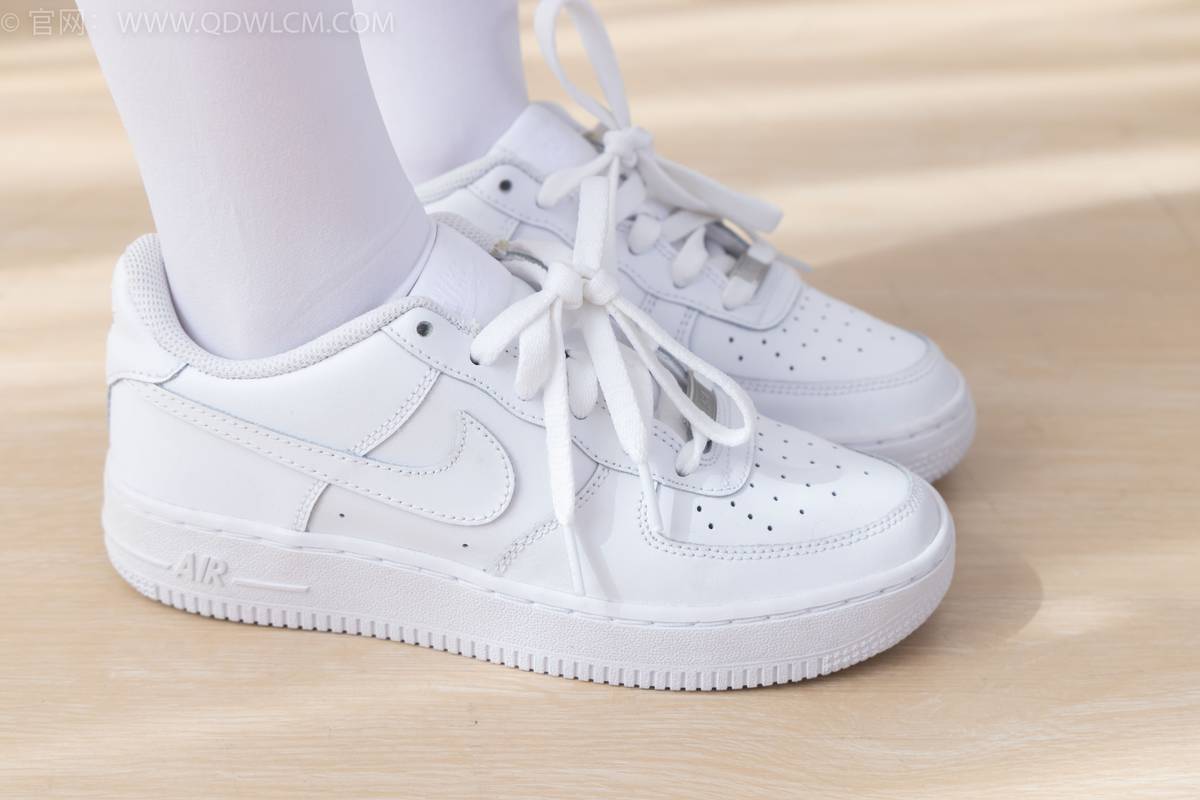 物恋传媒模特闪闪白色JK制服套装白丝板鞋写真-69