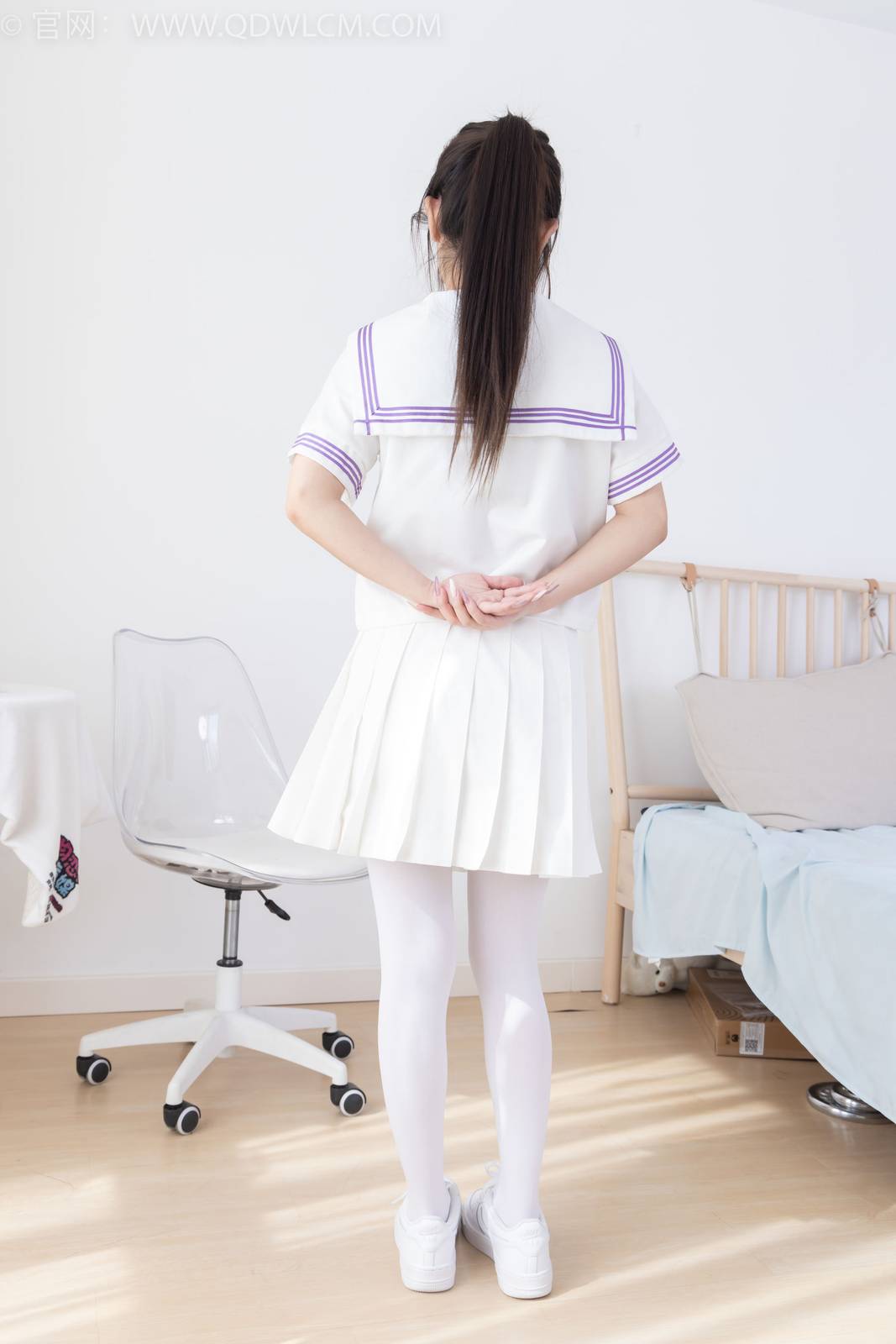 物恋传媒模特闪闪白色JK制服套装白丝板鞋写真-78