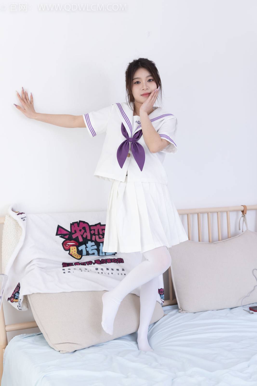 物恋传媒模特闪闪白色JK制服套装白丝板鞋写真-140