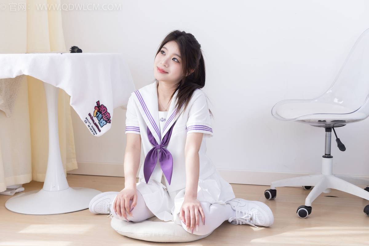 物恋传媒模特闪闪白色JK制服套装白丝板鞋写真-135