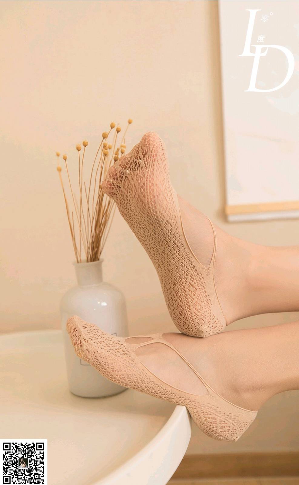 LD零度模特一含浅紫针织开衫‌修长美腿居家写真-49