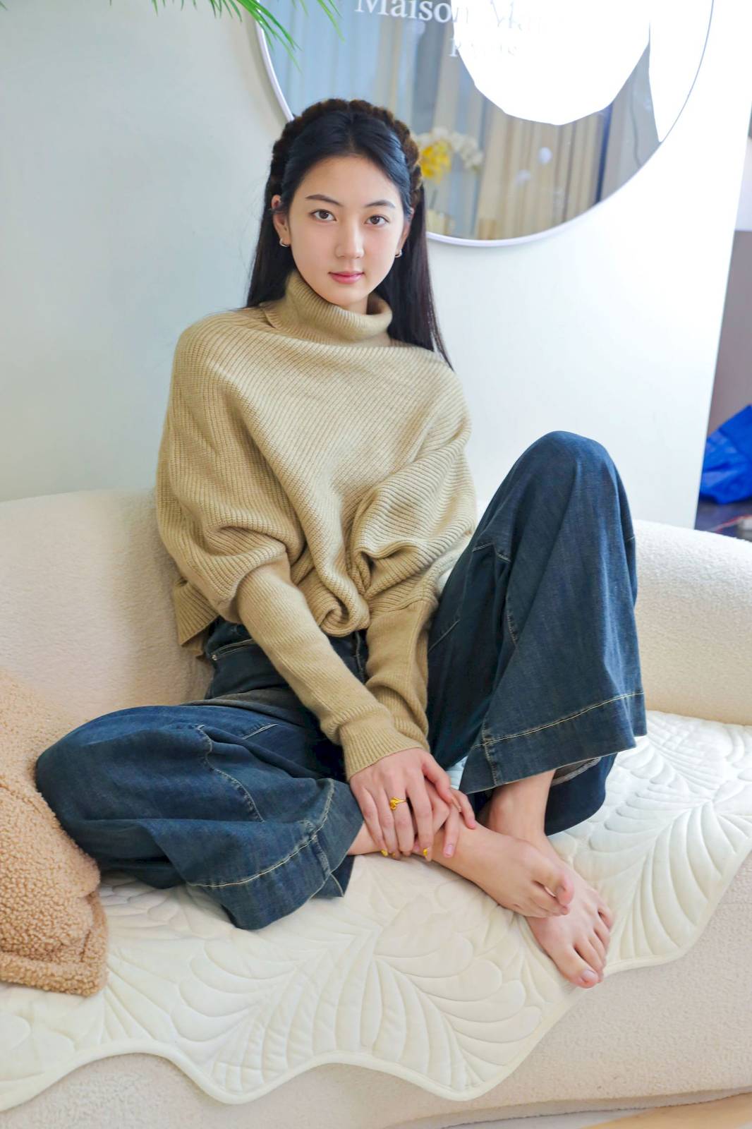 绮梦摄影模特小宇高领毛衣阔腿牛仔裤休闲写真-18