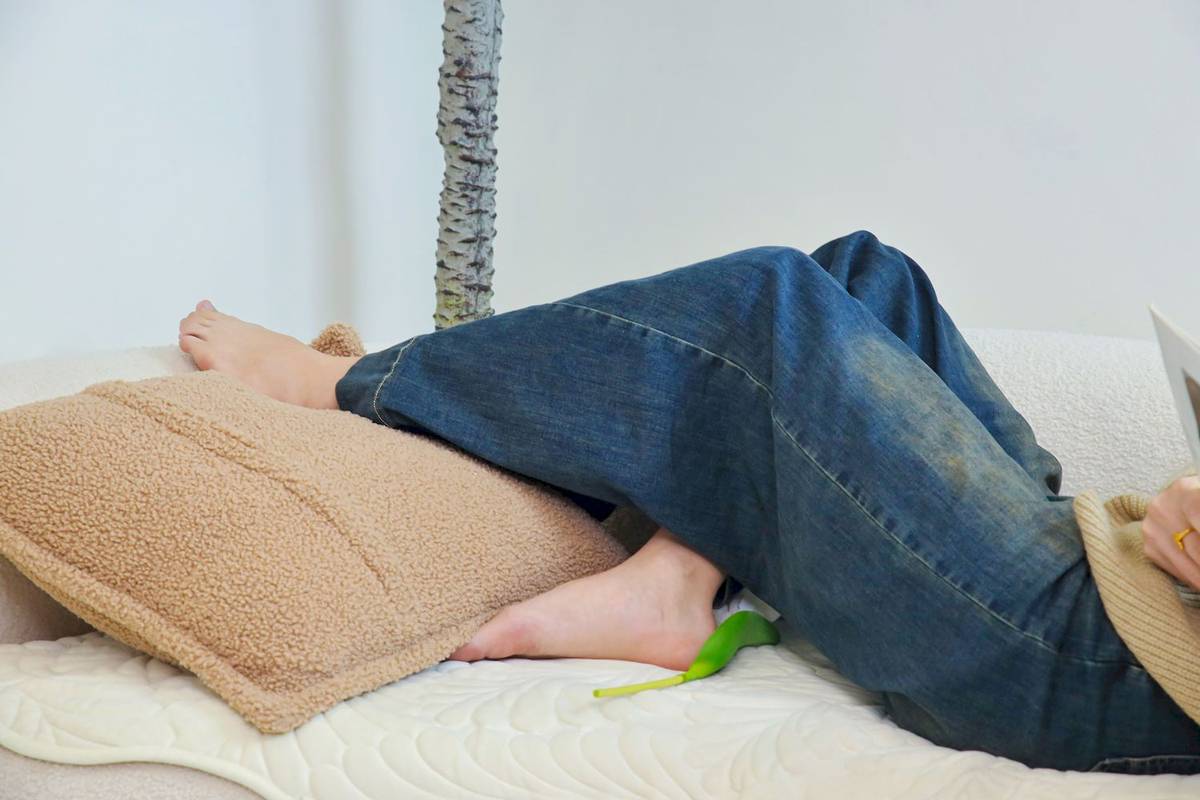 绮梦摄影模特小宇高领毛衣阔腿牛仔裤休闲写真-27