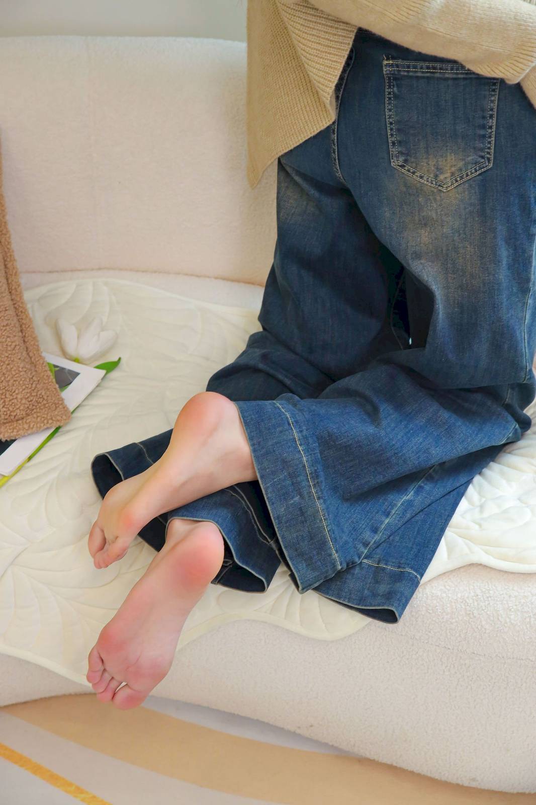 绮梦摄影模特小宇高领毛衣阔腿牛仔裤休闲写真-58