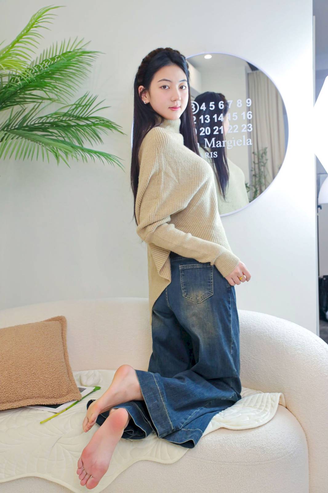 绮梦摄影模特小宇高领毛衣阔腿牛仔裤休闲写真-59