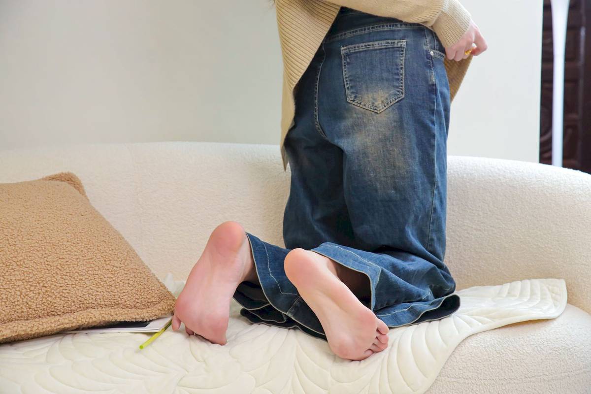 绮梦摄影模特小宇高领毛衣阔腿牛仔裤休闲写真-77