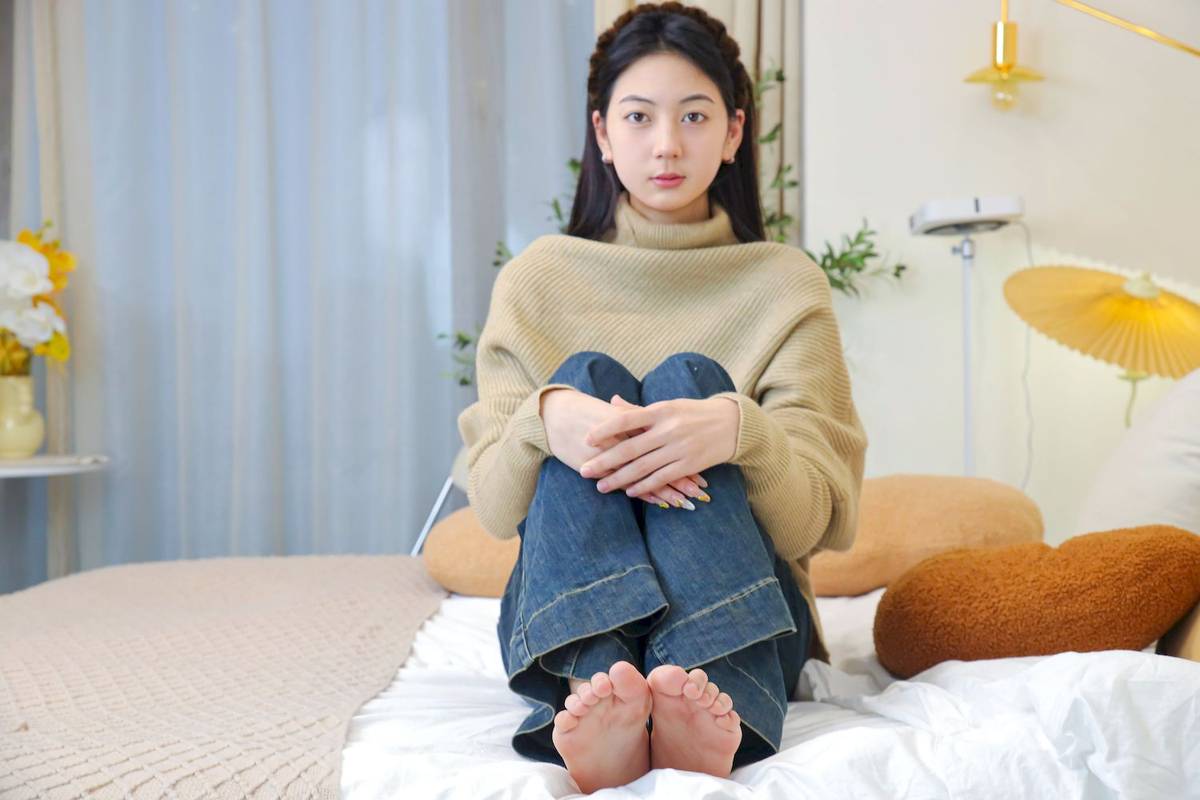 绮梦摄影模特小宇高领毛衣阔腿牛仔裤休闲写真-101