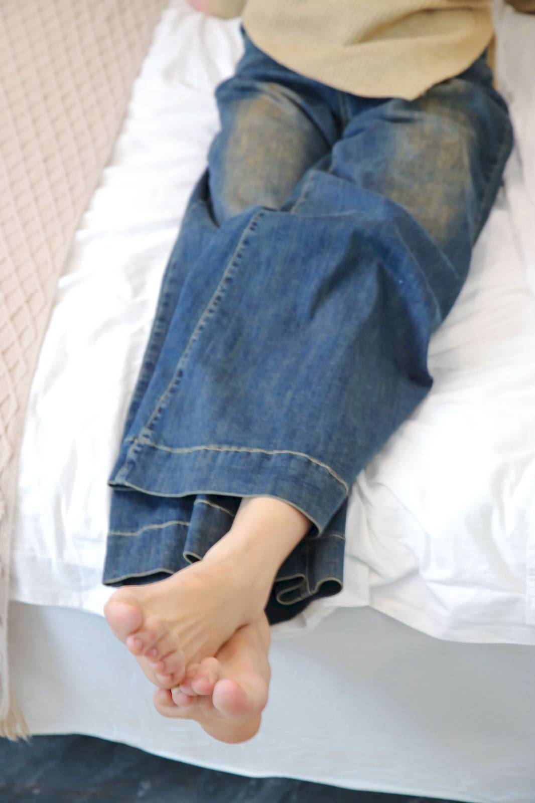 绮梦摄影模特小宇高领毛衣阔腿牛仔裤休闲写真-112