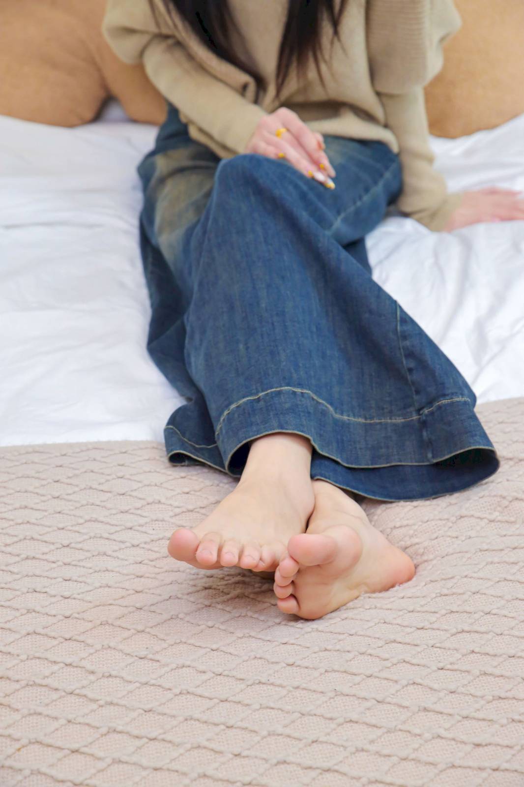 绮梦摄影模特小宇高领毛衣阔腿牛仔裤休闲写真-186