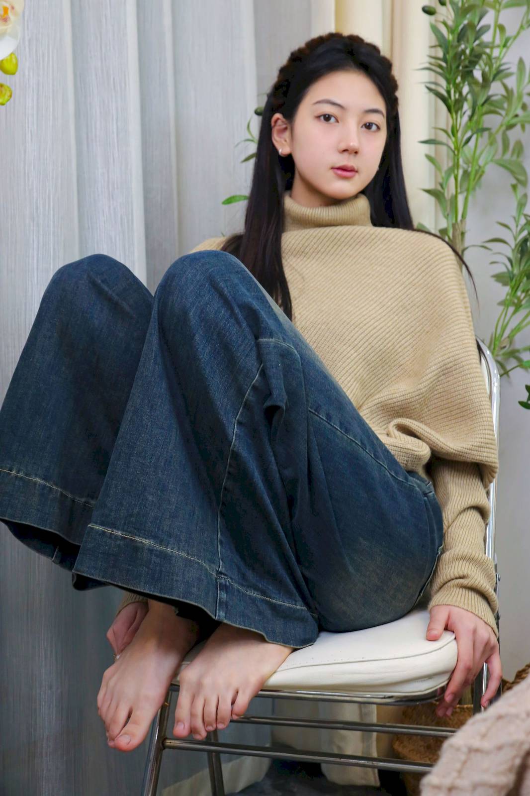 绮梦摄影模特小宇高领毛衣阔腿牛仔裤休闲写真-216