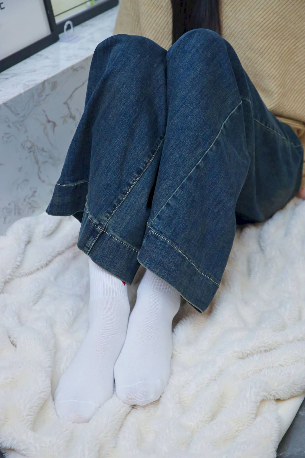 绮梦摄影模特小宇高领毛衣阔腿牛仔裤休闲写真-279