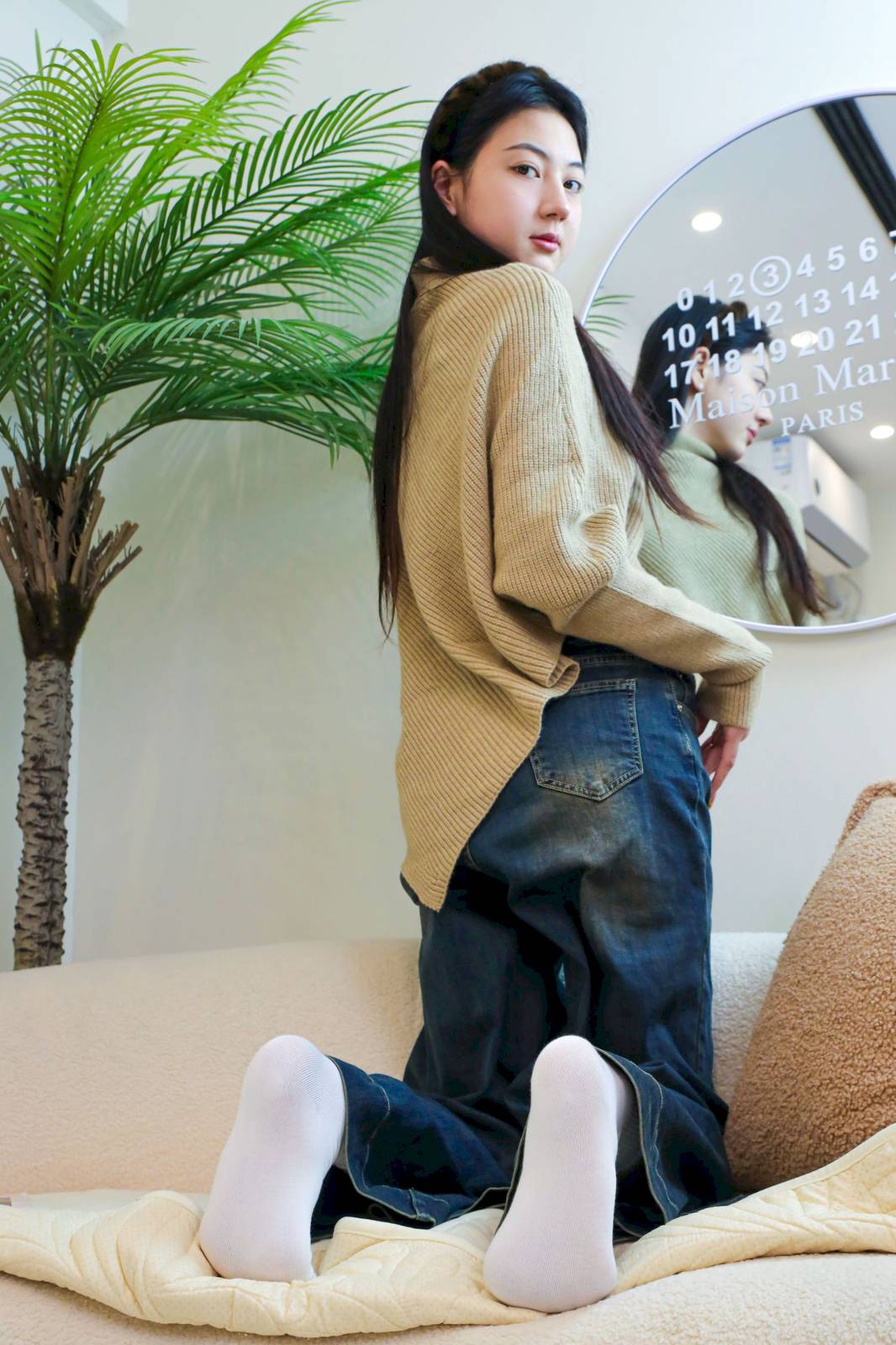 绮梦摄影模特小宇高领毛衣阔腿牛仔裤休闲写真-323