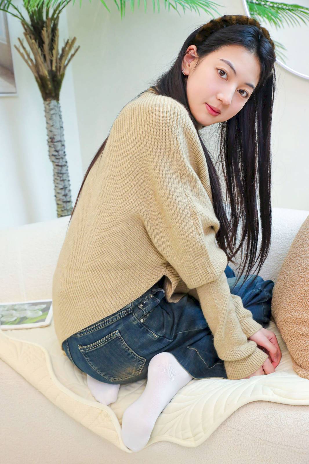 绮梦摄影模特小宇高领毛衣阔腿牛仔裤休闲写真-330