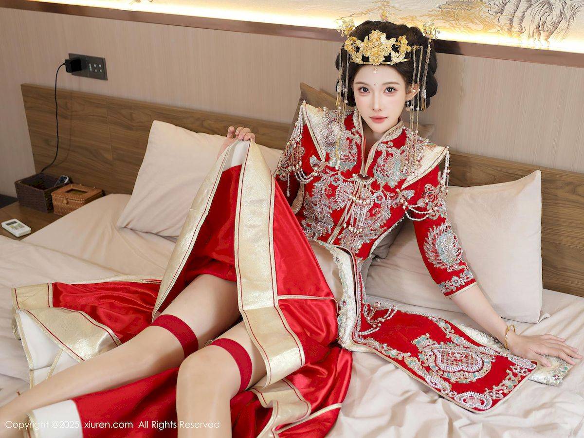 秀人网新人梨霜儿红色秀禾服饰肉色丝袜性感写真-41