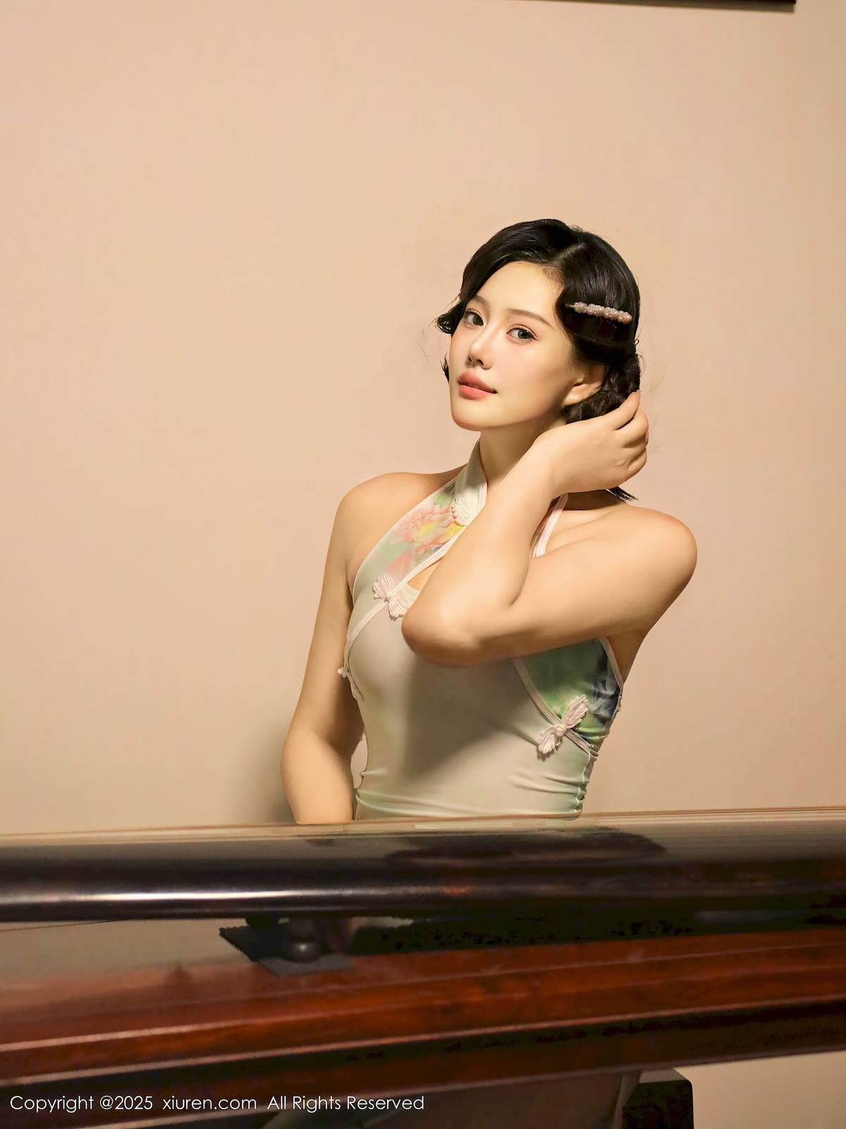 秀人网模特莉莉安娜o绿色旗袍魅惑肉丝性感写真-36