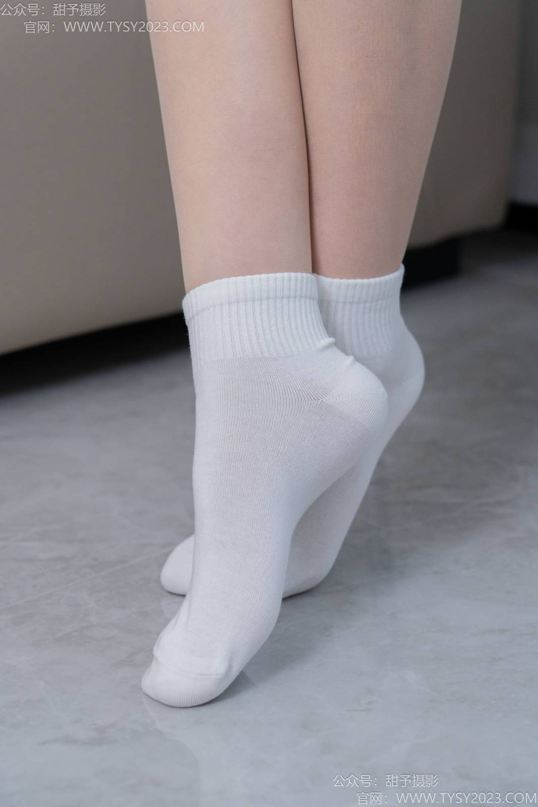 甜予摄影模特贝壳黑色高领毛衣优雅气质写真-46