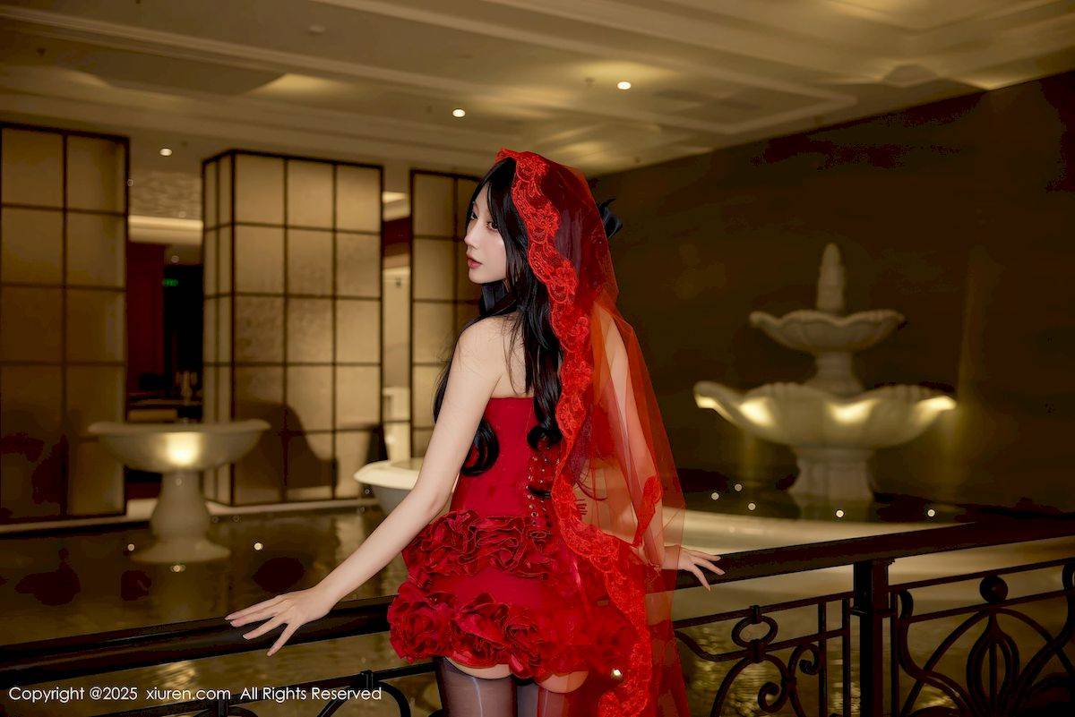 秀人网模特玥儿玥er红色短裙魅惑黑丝江浙沪旅拍-26