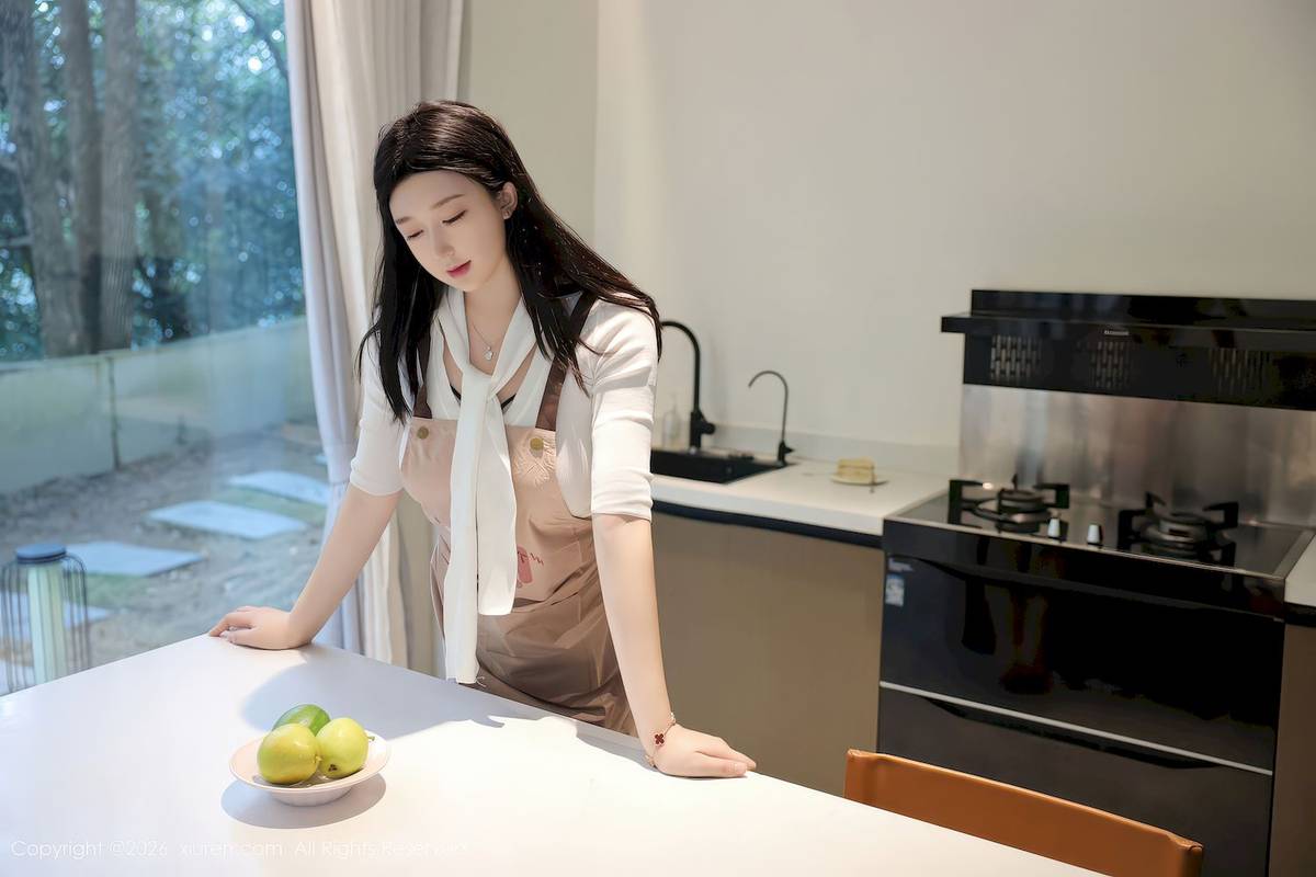 秀人网新人奶思兔紫色包臀裙凹凸身材首套写真-33